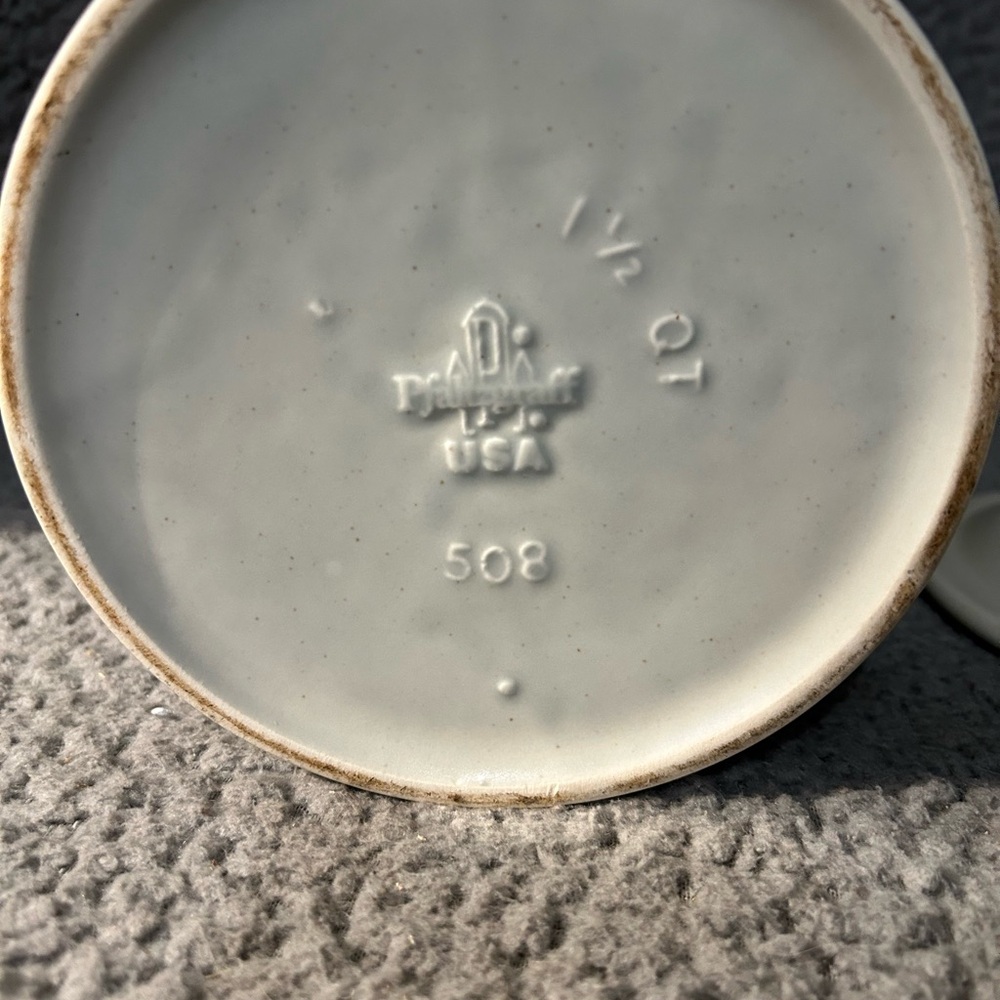 Vintage Pfaltzgraff~Heirloom collection cookie jar. - Picture 4 of 5